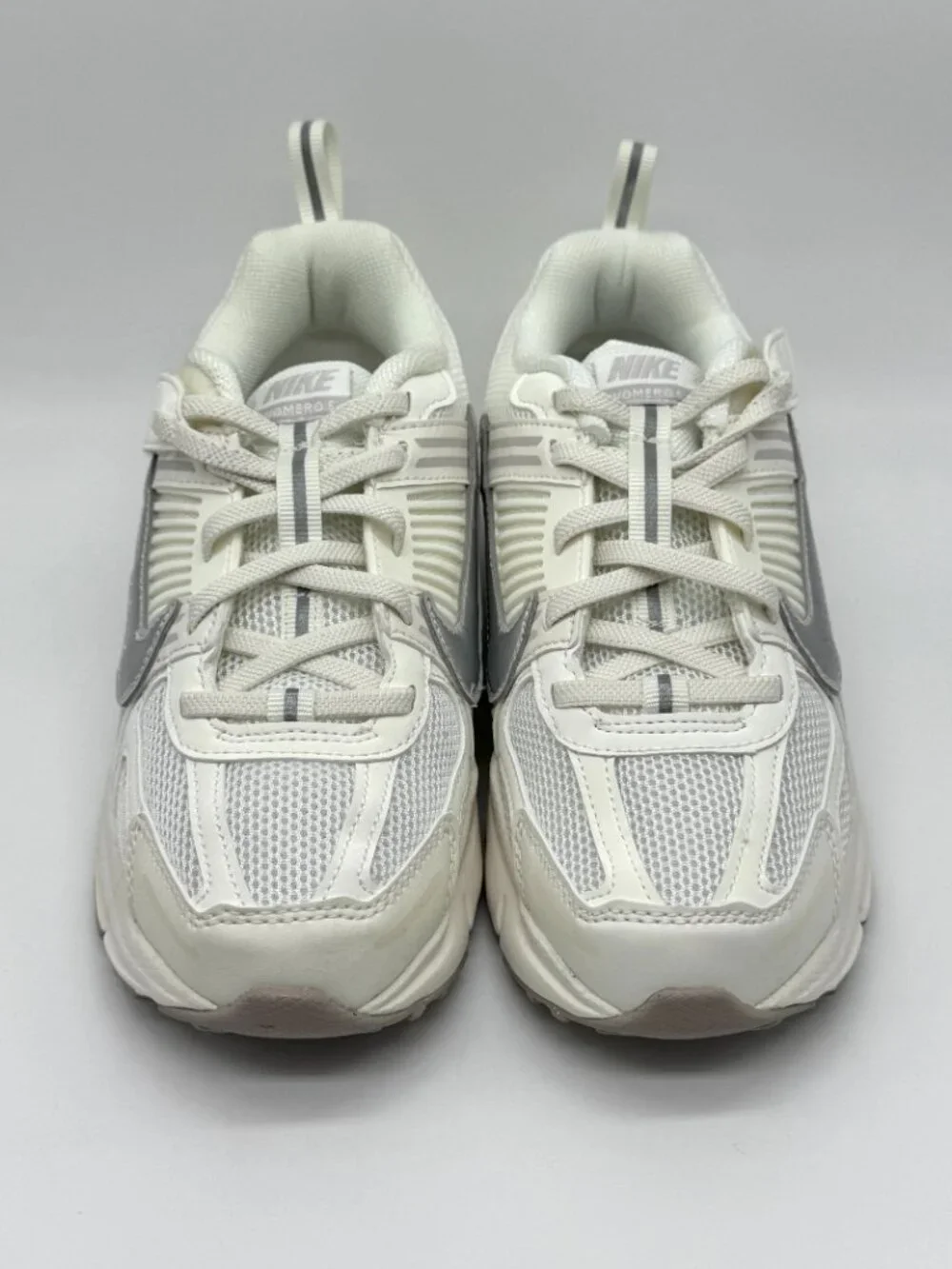 Nike Vomero 5 Youth Sail Metallic Silver Shoes Sz 3Y HF6999-108 Sneaker